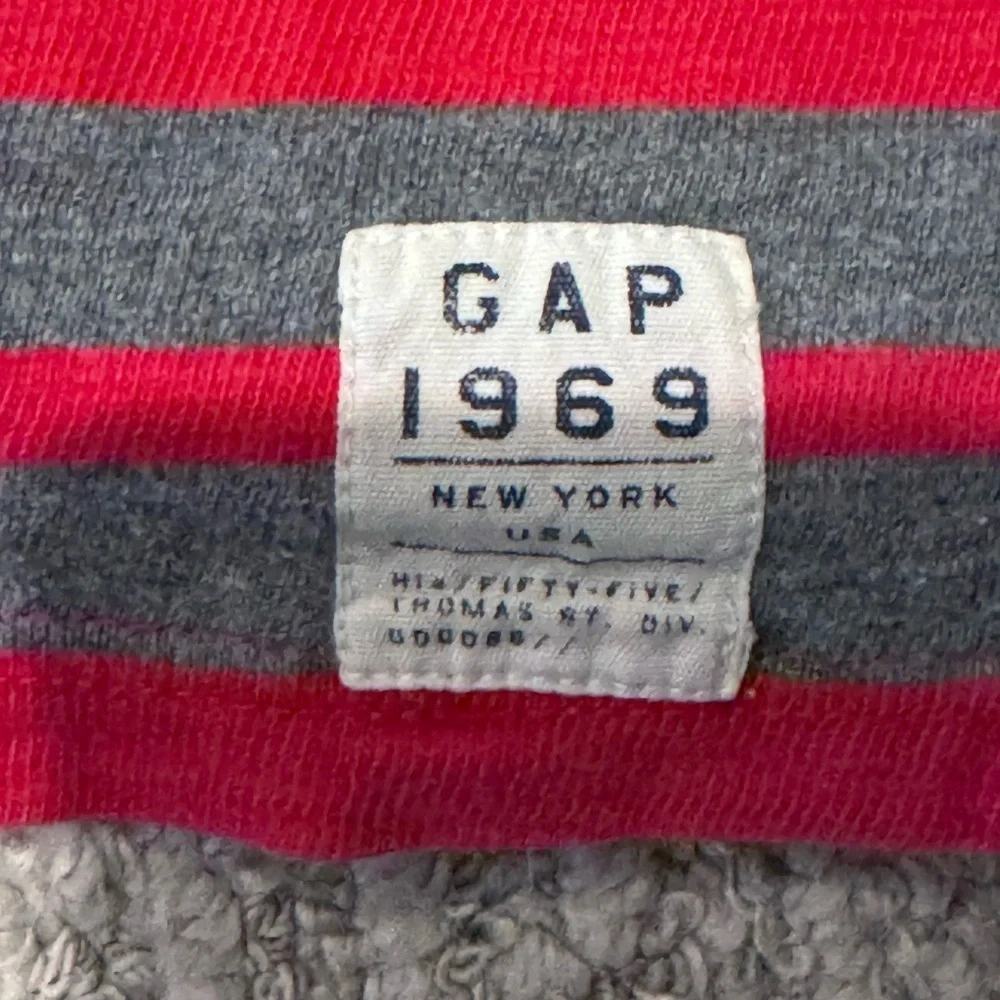 5 for $25 SALE 🎉  GAP Kids Striped Hoodie • Toddler 2 • Red & Gray